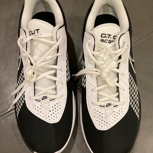 NWOT Nike Men's Black and White Air Zoom G.T. Cut Academy Athletic Shoes - Picture 2 of 8